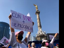 El Monumento a la Revolución ya está listo para recibir a la marcha en defensa del INE que partió del Ángel de la Independencia. SUN / D. Simón