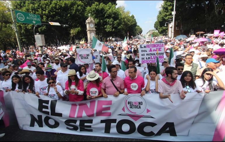 Autoridades de la Ciudad de México señalaron que participaron 12 mil personas en la marcha, pero los organizadores señalaron que fueron al menos 200 mil ciudadanos. EL UNIVERSAL