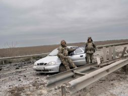 El presunto militar vestido de civil fue capturado por militares ucranianos en la ciudad de Jerson, la cual recién acababa de ser reconquistada el pasado viernes. AFP