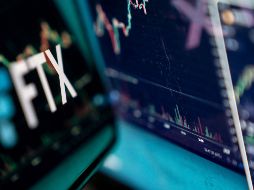 Según las investigaciones, FTX supuestamente prestó los fondos depositados por sus clientes a su firma de inversiones Alameda Research.  AFP / S. Reynolds