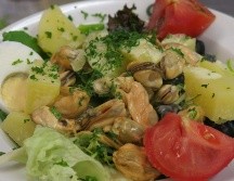 Recomendaron a la población alimentarse de manera balanceada, mediante platillos preparados con verduras, frutas y que no contengan carbohidratos y grasas saturadas. EFE / ARCHIVO