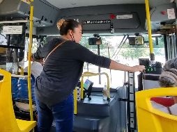 Los usuarios del transporte público que recarguen su tarjeta desde el celular tendrán que pagar comisión. EL INFORMADOR/ ARCHIVO