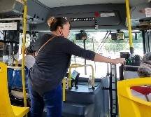 Los usuarios del transporte público que recarguen su tarjeta desde el celular tendrán que pagar comisión. EL INFORMADOR/ ARCHIVO