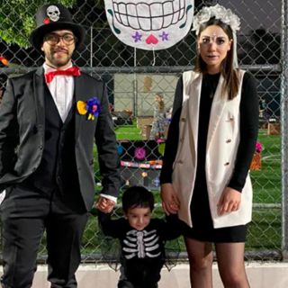 Oakland School celebra el Día de Muertos