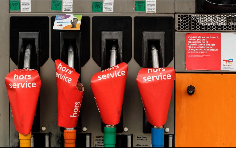 El combustible pasará de tener una subvención gubernamental de 30 céntimos a 10 céntimos por litro. EFE / T. Suárez