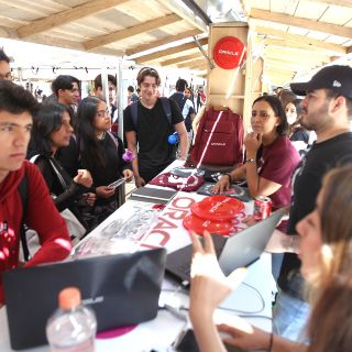 Ofertan más de tres mil empleos en feria itinerante tecnológica de Zapopan