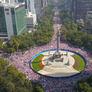 Penosa y absurda, marcha organizada por López Obrador: gobernador