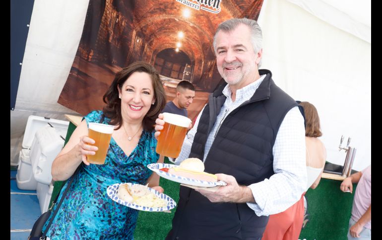 Gaby Lozano y Gerardo Enkerlin. GENTE BIEN JALISCO/Claudio Jimeno