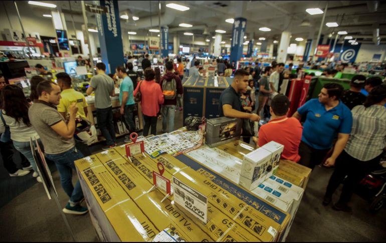 Esta mañana arrancó el Operativo del Buen Fin y Navideño en Tlajomulco, comenzando en la plaza comercial Galerías Santa Anita, ubicada en la avenida López Mateos. INFORMADOR/ARCHIVO