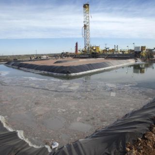 El petróleo retrocede tras ataque con misiles en Polonia