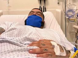 En dichas imágenes se puede ver al también locutor que está acostado en la cama de un hospital con un semblante pálido. INSTAGRAM / mole82