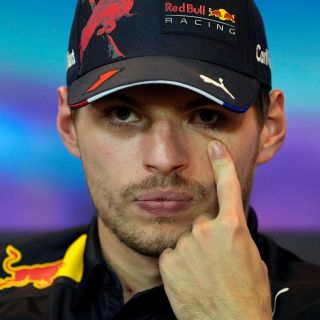 Verstappen condena ataques a su familia tras pleito con Checo Pérez en Brasil