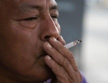 El riesgo no solo es para quienes fuman, el tabaquismo pasivo aumenta un 30 por ciento las probabilidades de desarrollar esta y otras patologías respiratorias como asma, EPOC (Enfermedad Pulmonar Obstructiva) y enfisema. EL INFORMADOR/ARCHIVO