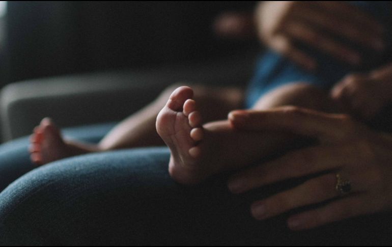 Luego de nueves meses del acontecimiento, se determinó que el bebé David, murió por falta de alimento tras el deceso natural de su padre. UNSPLASH/ESPECIAL