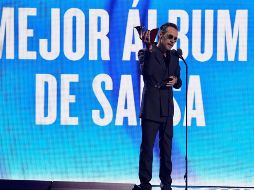La primera estatuilla al Mejor Álbum de Salsa a Marc Anthony, por “Pa’lla Voy”, quien al subir al escenario expresó su agradecimiento a su novia Nadia, así como a su equipo de trabajo, a la disquera Sony. AP / C. Pizzello