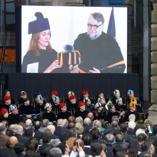 ¡Su primer goya! Guillermo del Toro recibe Doctorado Honoris Causa de la UNAM (VIDEO)
