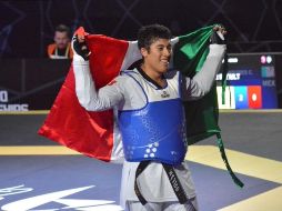 El mexicano Carlos Sansores subió a lo más alto del podio dentro de la división de los +87 kilogramos. CORTESÍA