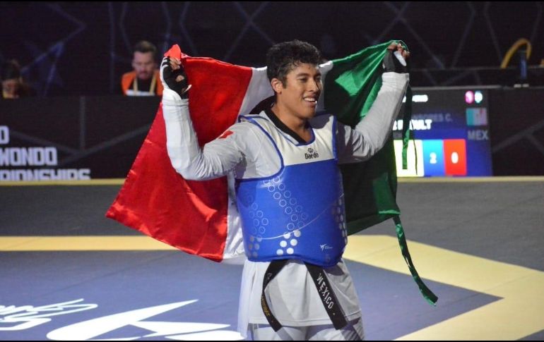 El mexicano Carlos Sansores subió a lo más alto del podio dentro de la división de los +87 kilogramos. CORTESÍA