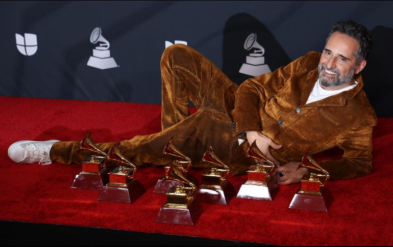 Jorge Drexler ganó como Mejor Canción Pop para “La Guerrilla de la Concordia”, compartiendo el premio con “Tacones Rojos”, de Sebastián Yatra, así como la Grabación del Año por “Tocarte” por su dueto con C. AFP