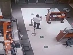 La cámara de seguridad del Sanatorio Finochietto no logró captar a la mujer. ESPECIAL