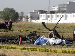 Luego del desplome del helicóptero en Aguascalientes, la FGR se mantiene en investigaciones para descubrir la causa del accidente. EFE / S. López