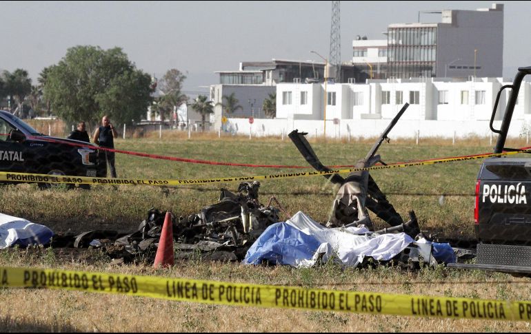 Luego del desplome del helicóptero en Aguascalientes, la FGR se mantiene en investigaciones para descubrir la causa del accidente. EFE / S. López