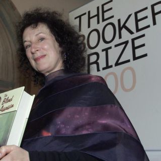 Margaret Atwood: Cinco libros que debes leer en su cumpleaños
