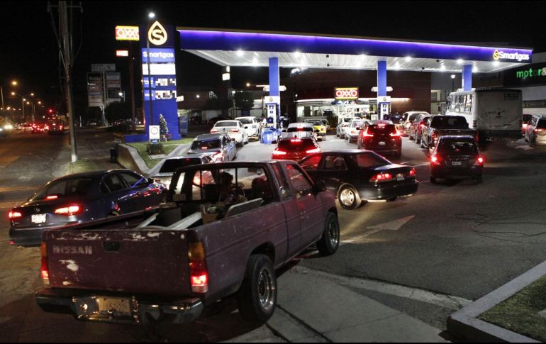 En lo que va del gobierno de López Obrador, las marcas de combustibles diferentes a Pemex han crecido 103.3 por ciento. EL INFORMADOR / ARCHIVO