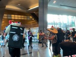 En el se puede apreciar y escuchar que el aficionado mexicano lleva cargando la enorme bocina con la 