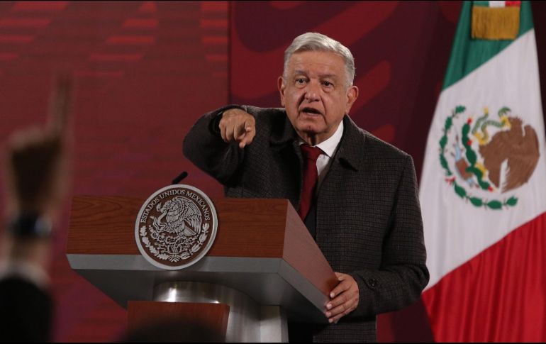 López Obrador adelantó que para los jóvenes que estudian en las Universidades Benito Juárez, su beca mensual se incrementará de dos mil 450 a dos mil 575 pesos. SUN/C. Mejía
