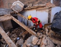 El techo de una finca de la colonia Santa Cecilia colapsó dejando cuatro personas lesionadas. ESPECIAL