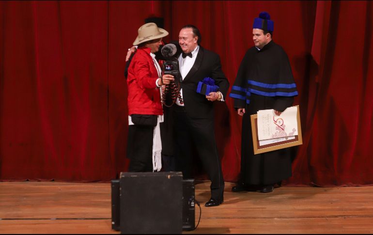 El reconocimiento se otorgó en el marco del Festival de Mentes Brillantes. EL INFORMADOR/C. Zepeda