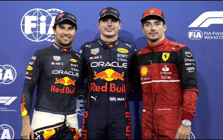 Sergio Pérez largará en segundo lugar, Charles Leclerc en tercero y Max Verstappen tiene la pole. EFE/K.  Jebreili