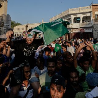Dan día festivo por victoria contra Argentina