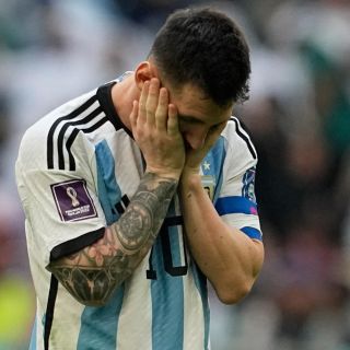 Jugador de Arabia Saudita encara a Messi en derrota de Argentina (VIDEO)