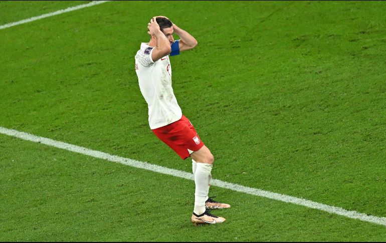 El polaco Robert Lewandowski falló este martes el penalti que le pudo dar la victoria a los suyos frente a México. AFP / G. Kirk