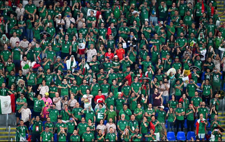 Aficionados mexicanos, durante el partido contra Polonia en el Estadio 974 de Qatar. Es la segunda medida de este tipo que toma la FIFA después de la que aplicó contra Ecuador el martes. AFP / K. Kudryavtsev