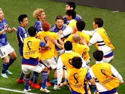 Japón aprovechó el exceso de confianza de su rival para voltear el duelo en ocho minutos. EFE / R. Yongrit