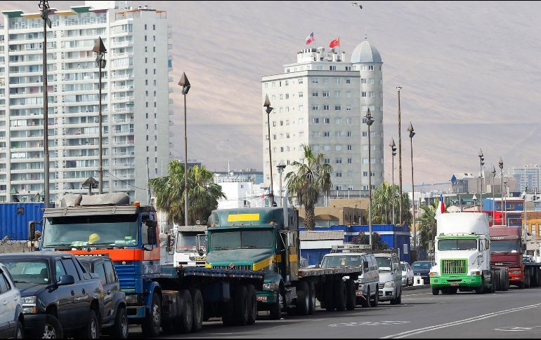 Los transportistas exigen mayor seguridad en las carreteras y disminución en el precio del diesel. EFE / ARCHIVO