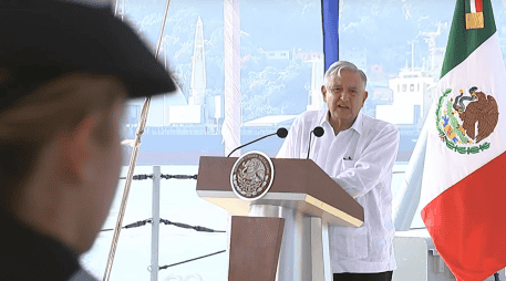 Las secretarías de la Defensa y de la Marina, dice el Presidente López Obrador, se han convertido en 