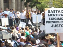 Aseguran que personal de la CEDHJ acompañó el recorrido de la manifestación de la UdeG y no reportaron incidentes. EL INFORMADOR / ARCHIVO
