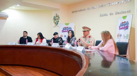 Diversas autoridades municipales de Tlaquepaque participaron en la rueda de prensa para presentar el programa “Operativo Invernal y Decembrino 2022”. ESPECIAL/Gobierno de Tlaquepaque