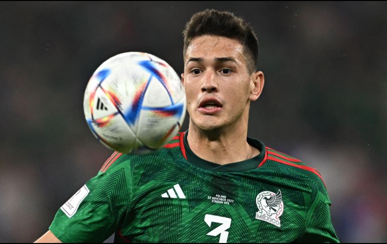 El defensor central de los Rayados está viviendo además otro de sus sueños, pues en el debut de la Selección Mexicana ante Polonia en Qatar 2022, partió desde la titularidad.  AFP/M. VATSYAYANA