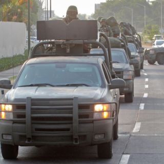 La Guardia Nacional detiene a dos personas y asegura armamento en Michoacán