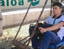 Rosvel Emir tiene su casa en la comunidad de Los Ayones, Sinaloa, y de ahí se traslada en su auto casero para llegar al Conalep El Fuerte. ESPECIAL