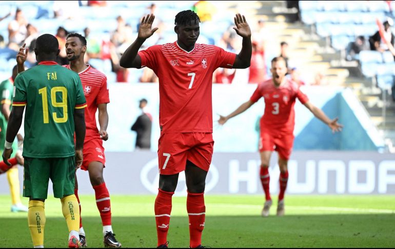 Breel Embolo tuvo una reacción discreta tras anotar el gol del partido, pues es de origen camerunés. AFP/F. Coffrini