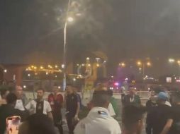 Circulan en redes sociales imágenes de una bronca entre mexicanos y argentinos en uno de los Fan Fest instalados en la ciudad de Doha. TWITTER