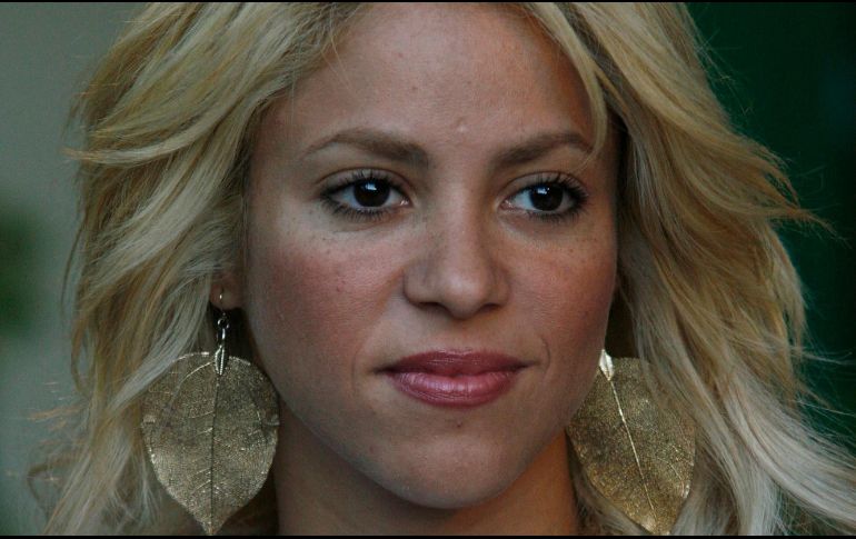 Shakira fue captada seria y pensativa. AP/ARHIVO