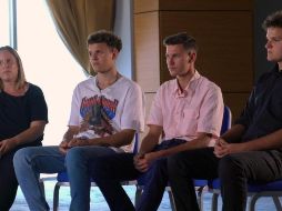 Sarah Sands con sus hijos (de izquierda a derecha) Reece, Bradley y Alfie