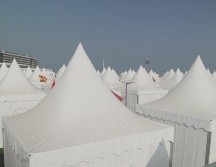 Qetaifan Island Fan Village consiste de 1.800 tiendas de campaña, cada una con capacidad para albergar a dos personas. BBC SPORT